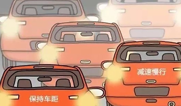 防霾必备手册:雾霾天开车六大注意事项