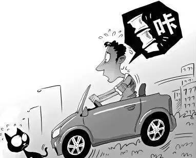 这个错误举动不止伤车 还可能导致司机瘫痪